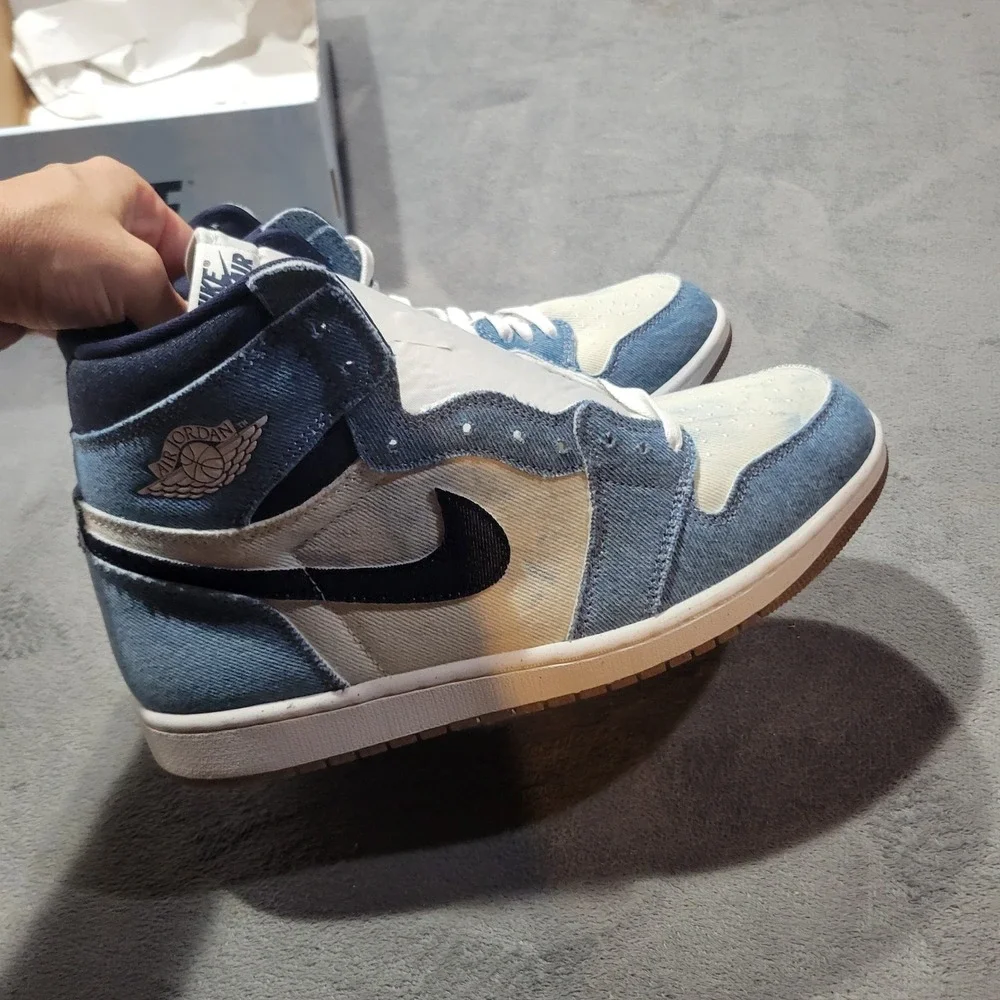 Jordan Sneakers Mens 10.5 Blue Air Jordan 1 Retro High OG Denim FQ2947-100